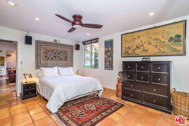 property at 100 S Doheny Dr