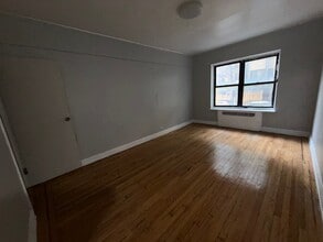 253 E 181st St, Unit 1 in Bronx, NY - Building Photo - Building Photo
