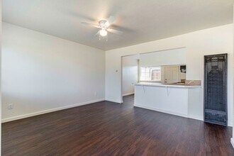 719 Roselawn Ave in Modesto, CA - Building Photo - Building Photo