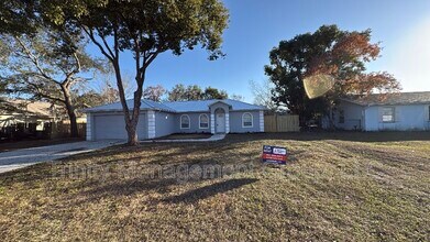 13496 Wilburton St in Spring Hill, FL - Building Photo - Building Photo