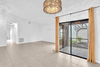 2533 Bedford Mews Dr in Wellington, FL - Building Photo - Building Photo