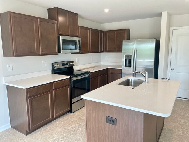 145 Robinia Rd in Lynchburg, VA - Building Photo - Building Photo