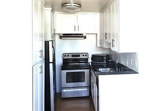 1137 11th St, Unit 203 in Santa Monica, CA - Foto de edificio - Building Photo