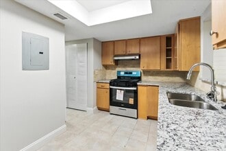 17 Fair Haven Way in Smyrna, GA - Building Photo - Building Photo