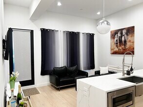 360 Meridian St in Boston, MA - Building Photo - Building Photo