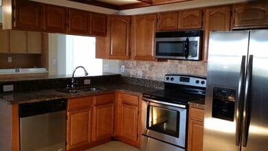 3410 Eisenhower Dr in Holiday, FL - Building Photo - Building Photo