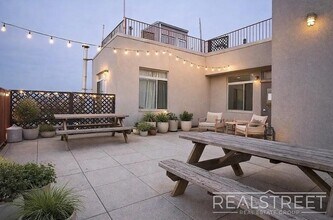 Noll Street in Brooklyn, NY - Building Photo - Building Photo