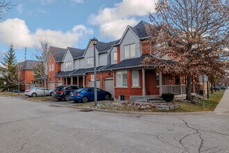 5279 Fairford Cres in Mississauga, ON - Building Photo - Building Photo