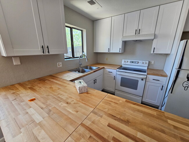 property at 615 E Date St