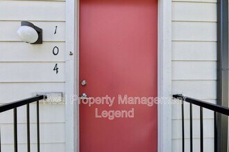 6646 E Lovers Ln in Dallas, TX - Building Photo - Building Photo