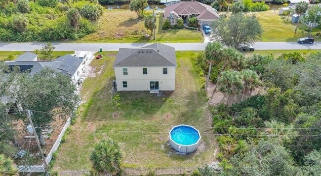 17209 Sabrina Cir in Port Charlotte, FL - Building Photo - Building Photo