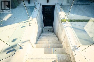 141 S Edgely Ave in Toronto, ON - Building Photo - Building Photo