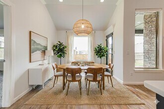 1632 NE 35th St in Moore, OK - Foto de edificio - Building Photo