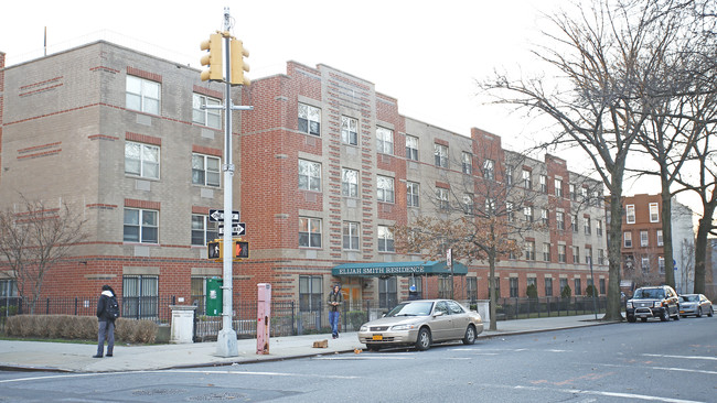 Elijah Smith Senior Citizens Housing in Brooklyn, NY - Foto de edificio - Building Photo