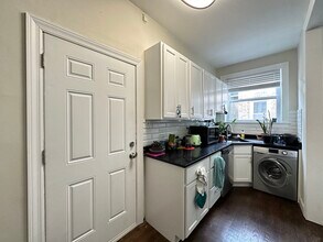 327 Kedzie St, Unit 4 in Evanston, IL - Building Photo - Building Photo