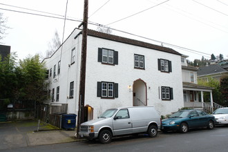 2324 NW Johnson St in Portland, OR - Building Photo - Building Photo