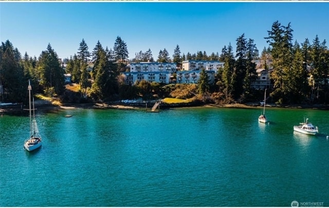 924 Shorewood Dr, Unit F in Bremerton, WA - Building Photo - Building Photo
