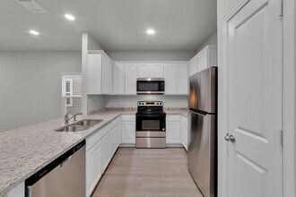 9034 Glen Shadow Dr in San Antonio, TX - Building Photo - Building Photo