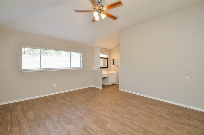 property at 1246 Summer Park Ln
