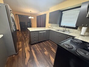 115 S Ridge Dr in Stillwater, OK - Building Photo - Building Photo