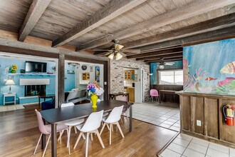 1402 Via De Luna Dr in Pensacola Beach, FL - Building Photo - Building Photo