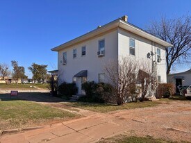 1100 Burnett St in Wichita Falls, TX - Building Photo