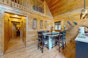 2632 Camden Way in Sevierville, TN - Building Photo