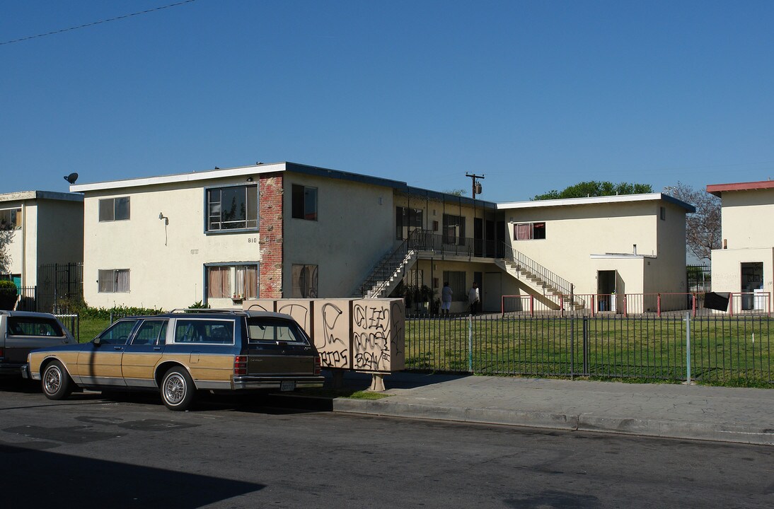 810 S Townsend St in Santa Ana, CA - Building Photo