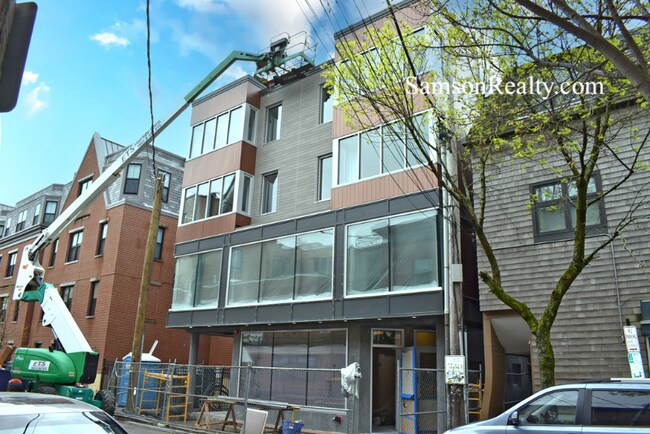 235 Meeting St in Providence, RI - Building Photo - Building Photo
