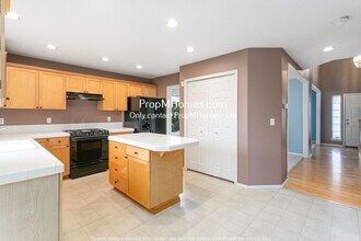 17149 NW Elk Run Dr in Beaverton, OR - Building Photo - Building Photo