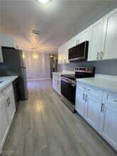 13401 Fourth St in Ft. Myers, FL - Building Photo - Building Photo