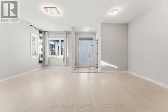 109 Pilot Private in Ottawa, ON - Building Photo - Building Photo