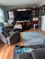 27 Intervale St in Nashua, NH - Building Photo