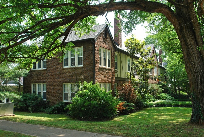 1920 Portland Ave in Nashville, TN - Foto de edificio - Building Photo