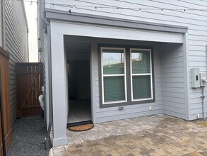 16046 Mason Run Dr in Houston, TX - Foto de edificio - Building Photo