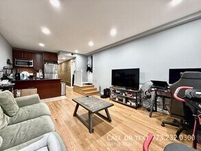 5791 N Ridge Ave in Chicago, IL - Building Photo - Building Photo