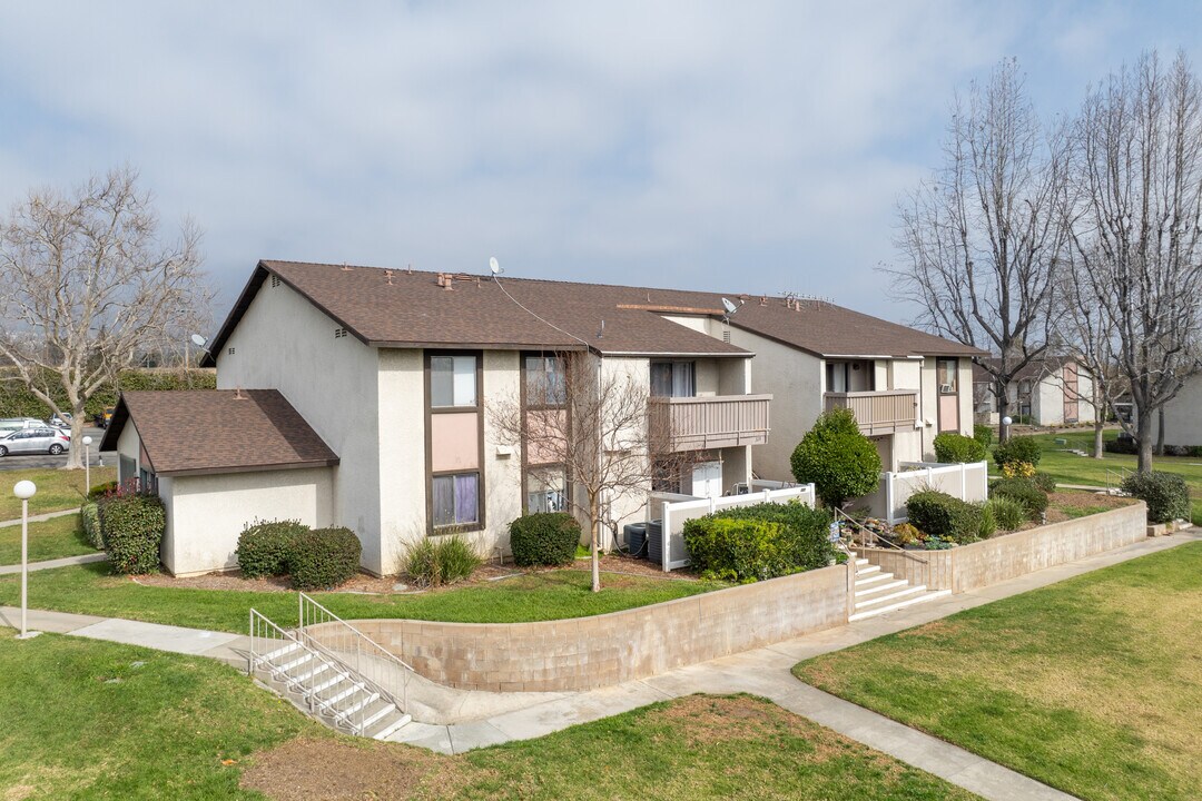 8990 19th St in Rancho Cucamonga, CA - Building Photo