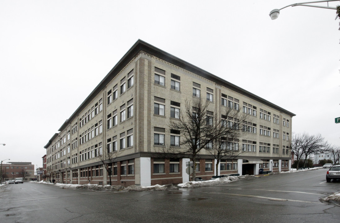 Oak Park Apartments in Lewiston, ME - Building Photo