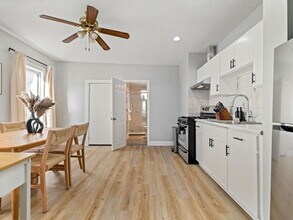 168 School St, Unit 1 in Somerville, MA - Building Photo - Building Photo