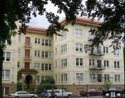 Biltmore Apartments in Portland, OR - Foto de edificio - Building Photo