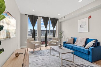 916 N Delaware Ave, Unit SI ID1055893P in Philadelphia, PA - Foto de edificio - Building Photo