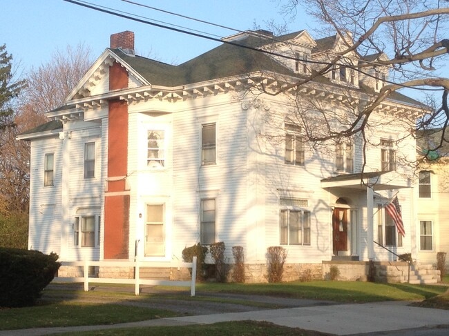 217 Keyes Ave, Unit 2 in Watertown, NY - Building Photo - Building Photo