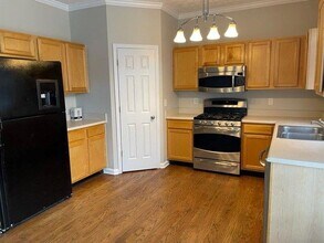 2545 Avery Park Cir in Doraville, GA - Building Photo - Building Photo