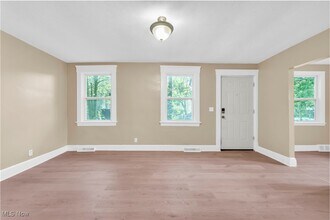 9702 Laird Ave in Cleveland, OH - Building Photo - Building Photo