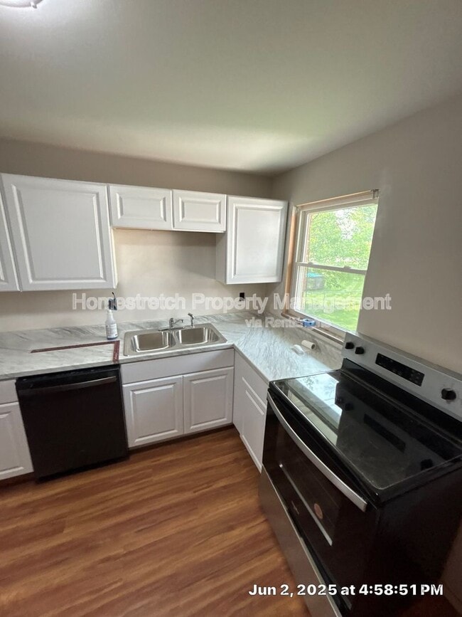 property at 1385 Wadsworth Dr