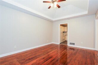 2861 Eastwood Dr in Decatur, GA - Foto de edificio - Building Photo