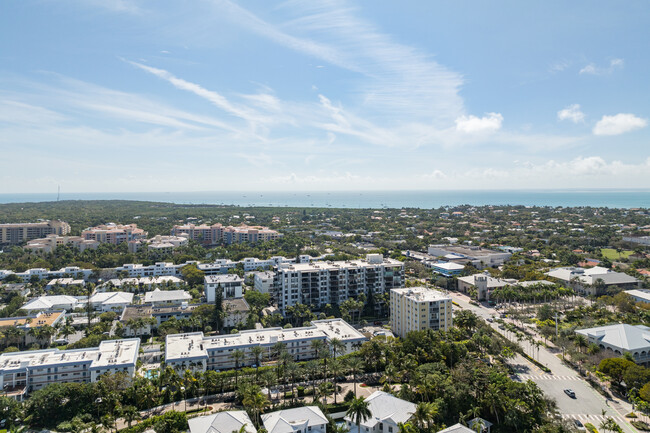 Key Ambassador Condominiums in Key Biscayne, FL - Building Photo - Building Photo