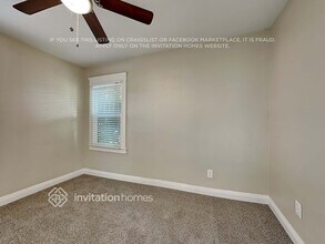 3703 S Gramercy Pl in Los Angeles, CA - Foto de edificio - Building Photo