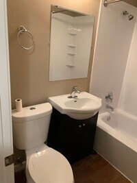 605 N Wolf Rd photo'