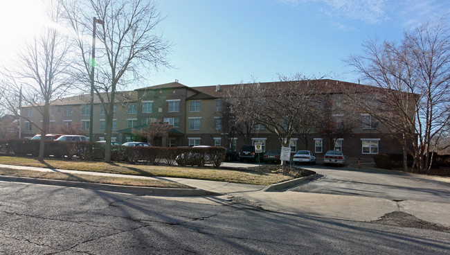 Red Bridge Place in Kansas City, MO - Building Photo - Building Photo